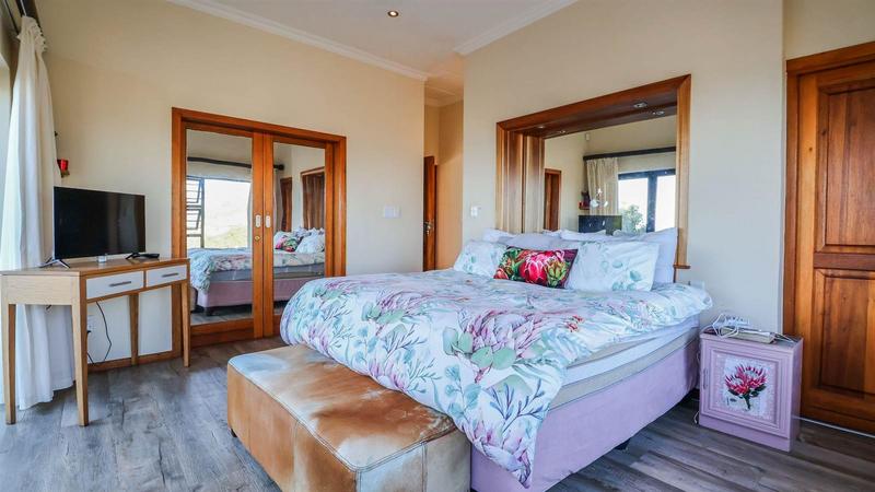 5 Bedroom Property for Sale in Glentana Western Cape